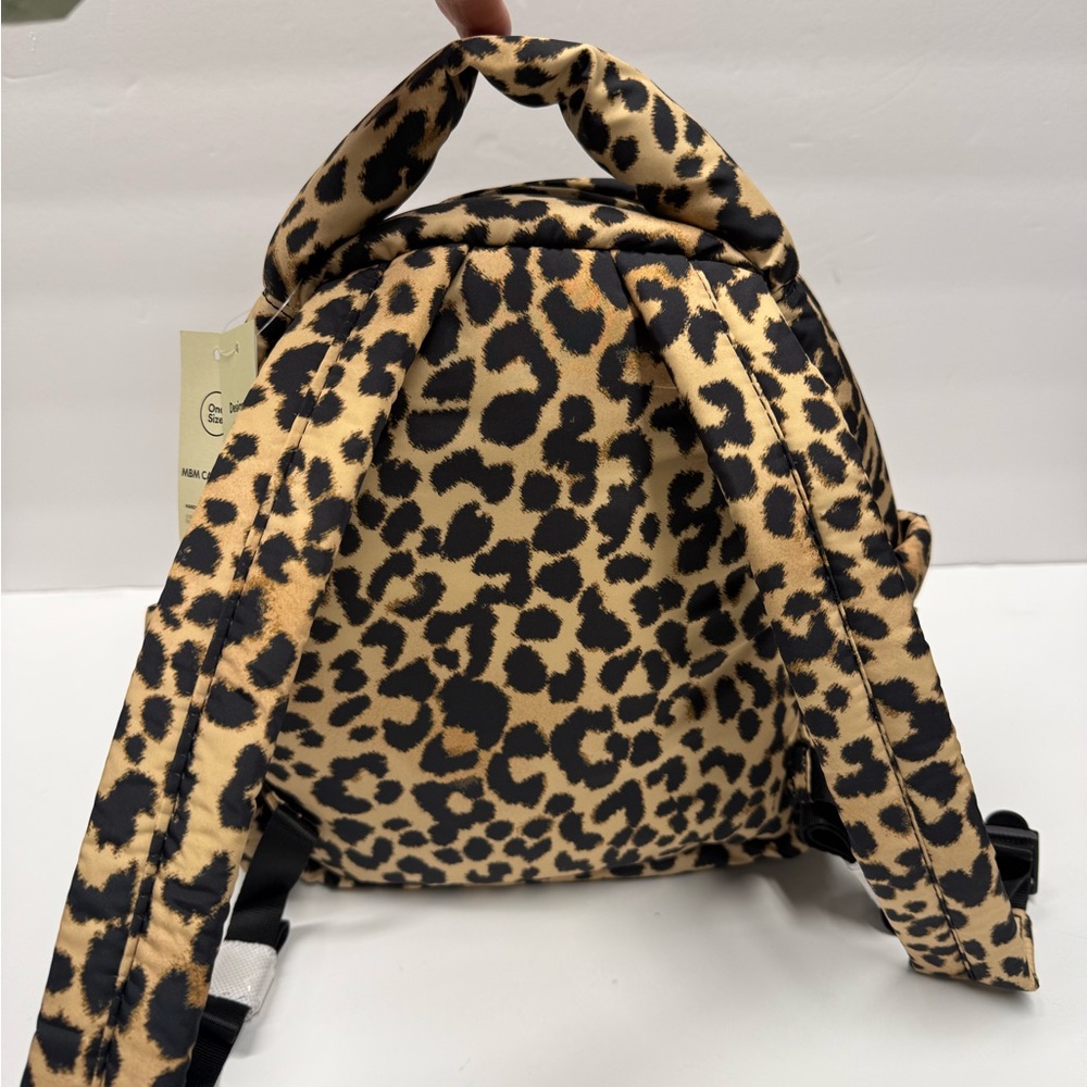 No Boundaries Women’s Hands Free Puffy Mini Backpack, Leopard - Picture 6 of 8